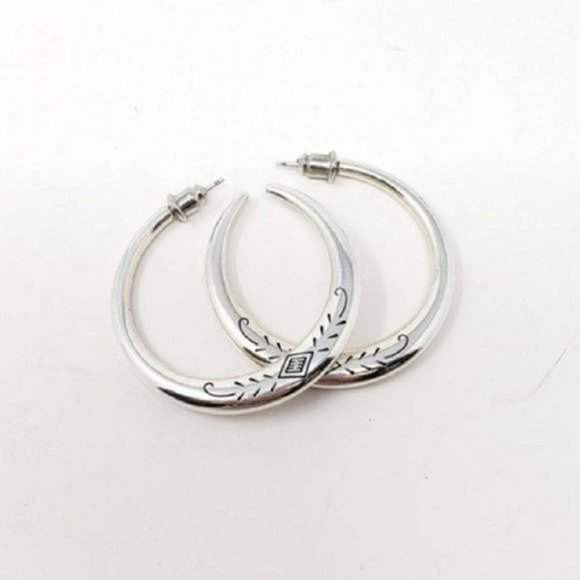 Silver Round Earings - Picture 4 of 7